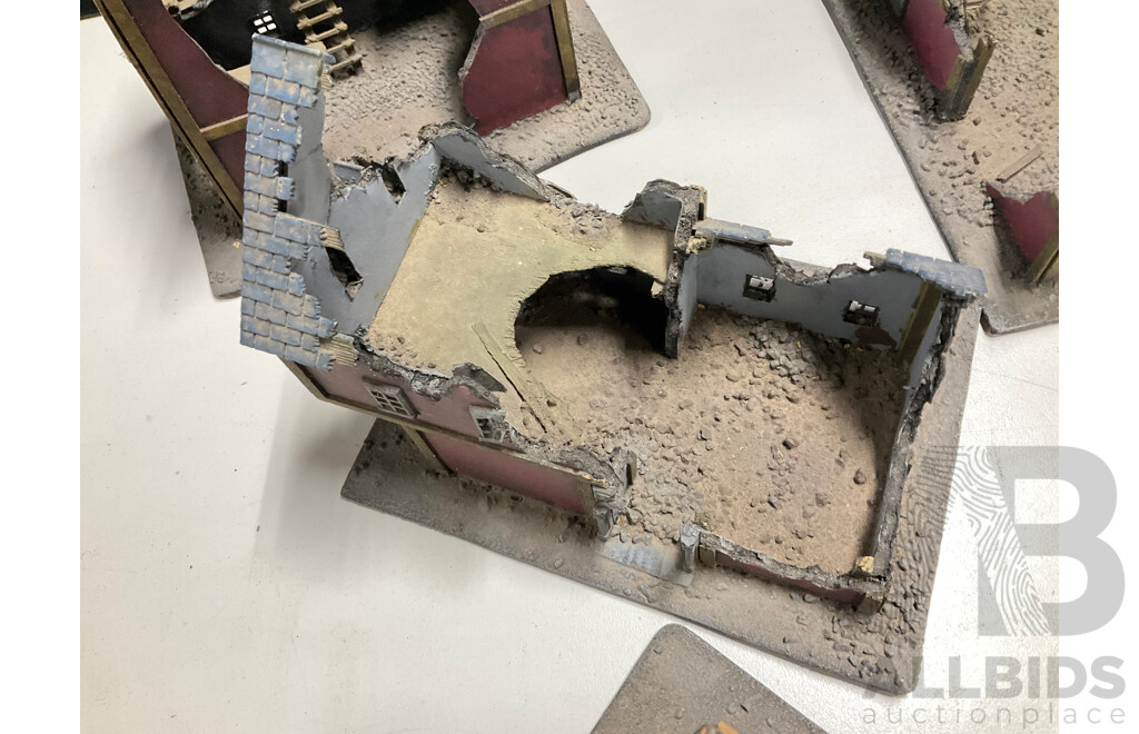 Five Scaled War Scene Buildings