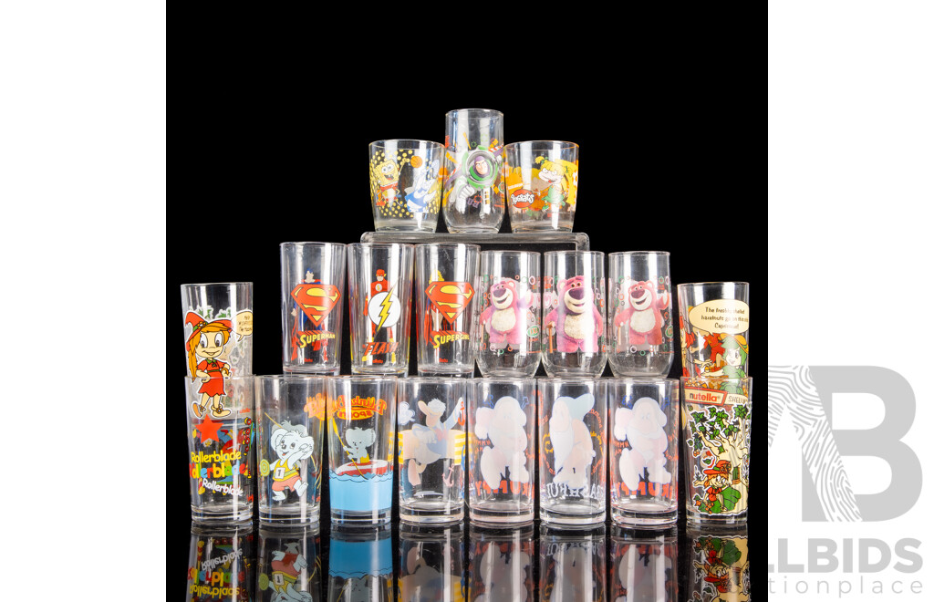 Large Collection Novelty Tumblers Including Rug Rats, Snow White, Blinky Bill and More
