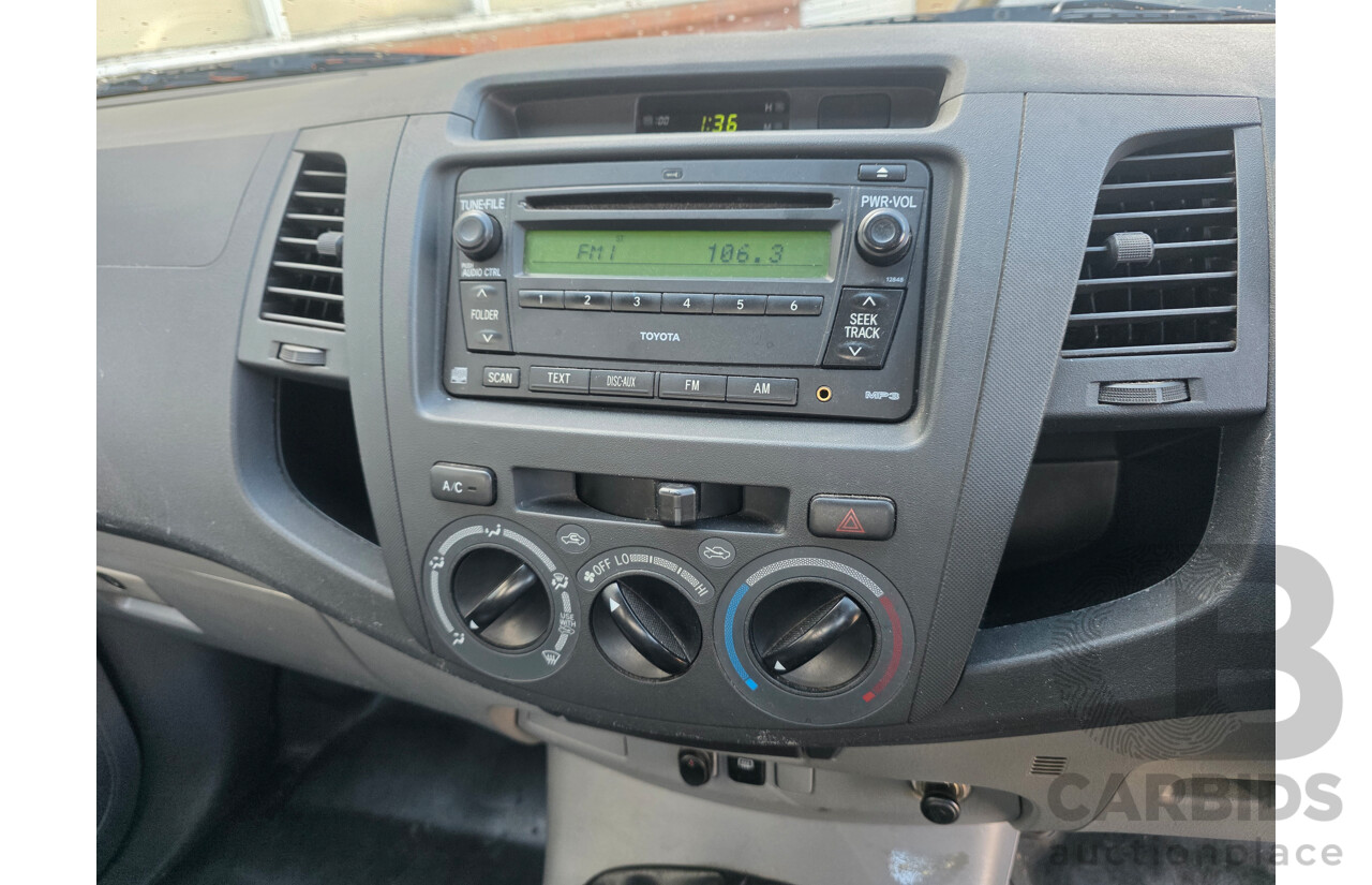 5/2007 Toyota Hilux SR (4x4) KUN26R 07 UPGRADE Dual Cab P/Up Super White Turbo Diesel 3.0L