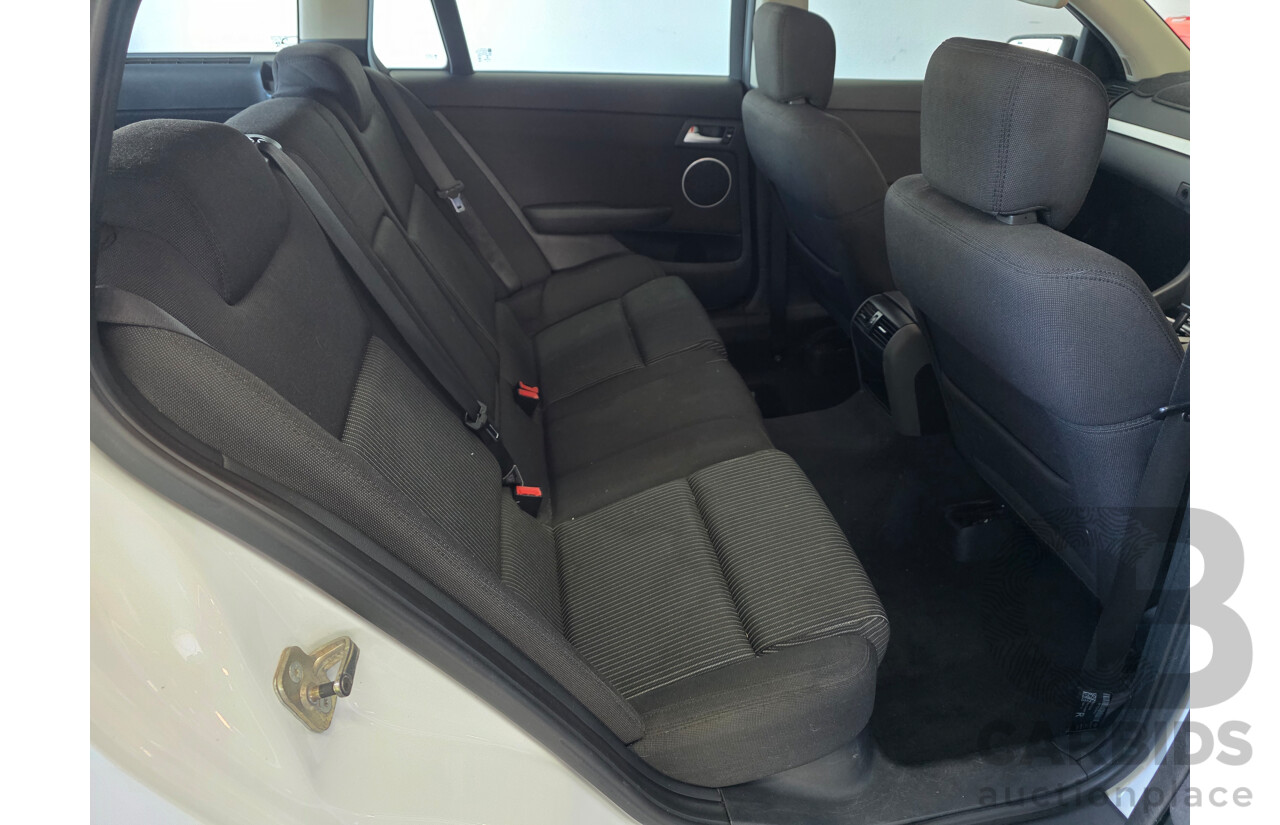 8/2011 Holden Commodore SV6 VE II 4d Sportwagon White 3.6L