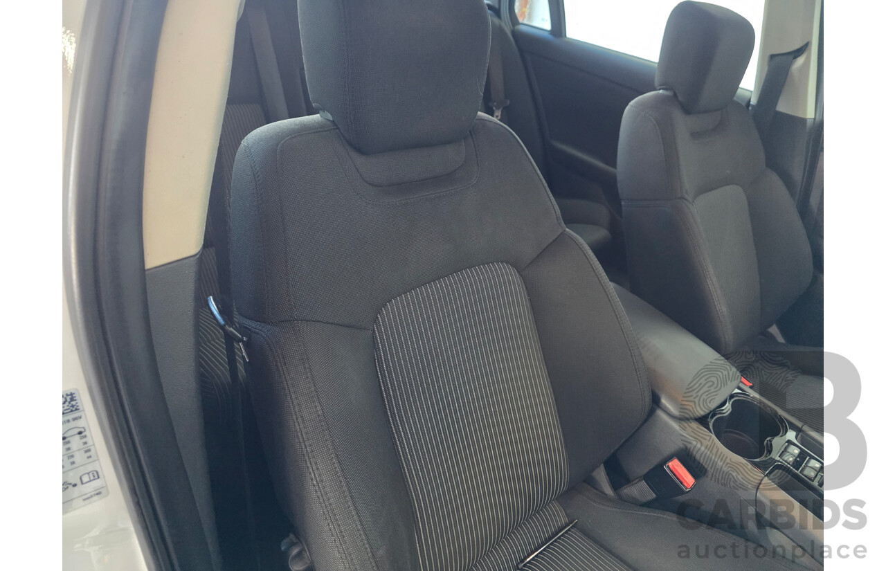8/2011 Holden Commodore SV6 VE II 4d Sportwagon White 3.6L