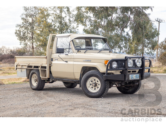 9/1985 Toyota Landcruiser (4x4) HJ75RP 2d C/Chas Goldrush Diesel 4.0L - Tipper