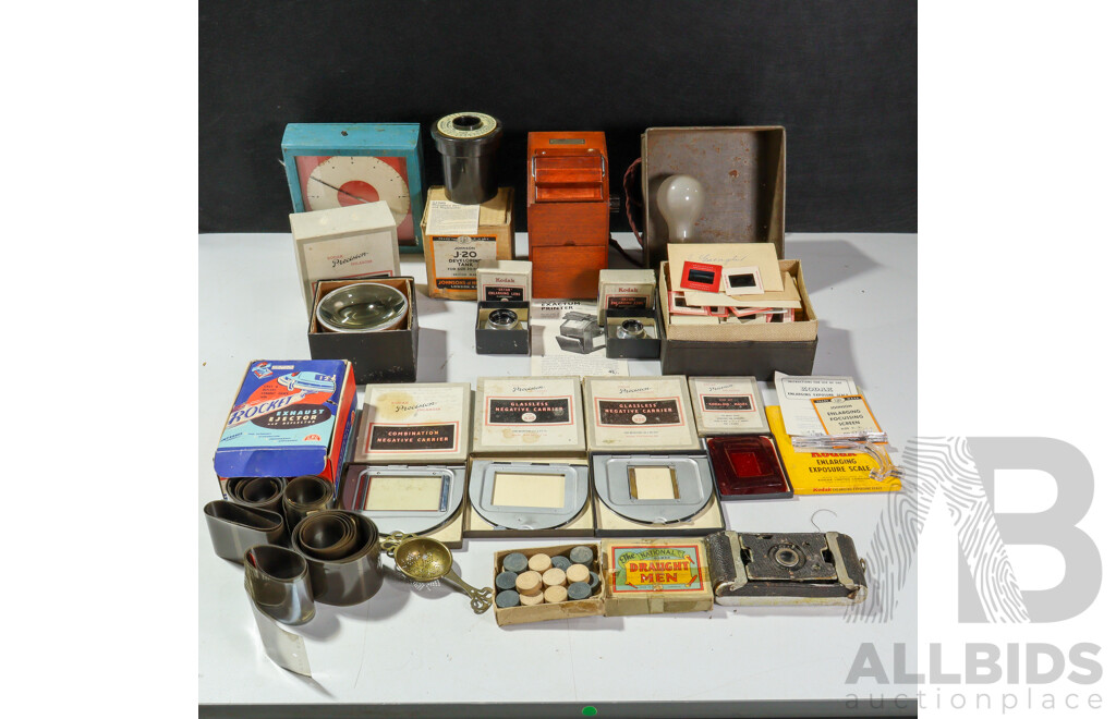 Collection Vintage and Other Photography Equipment