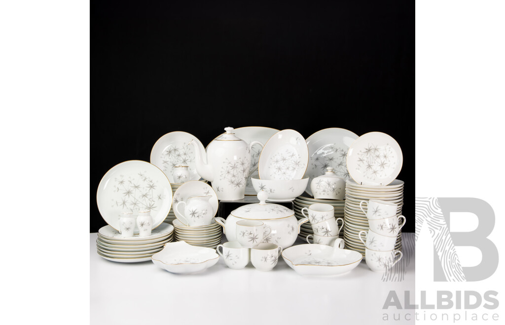 Fantastic Danish Bing & Grondahl Porcelain 101 Piece Dinner Service for Eight with Extras in Henrik Pattern
