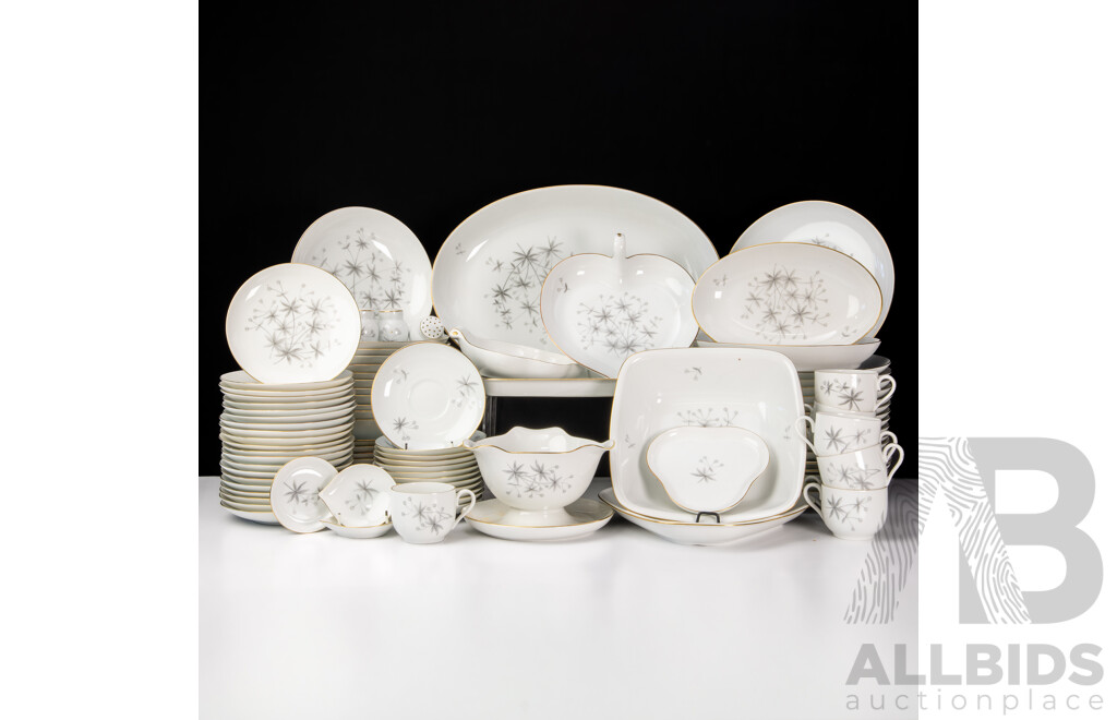 Fantastic Danish Bing & Grondahl Porcelain 91 Piece Dinner Service for Eight with Extras in Henrik Pattern
