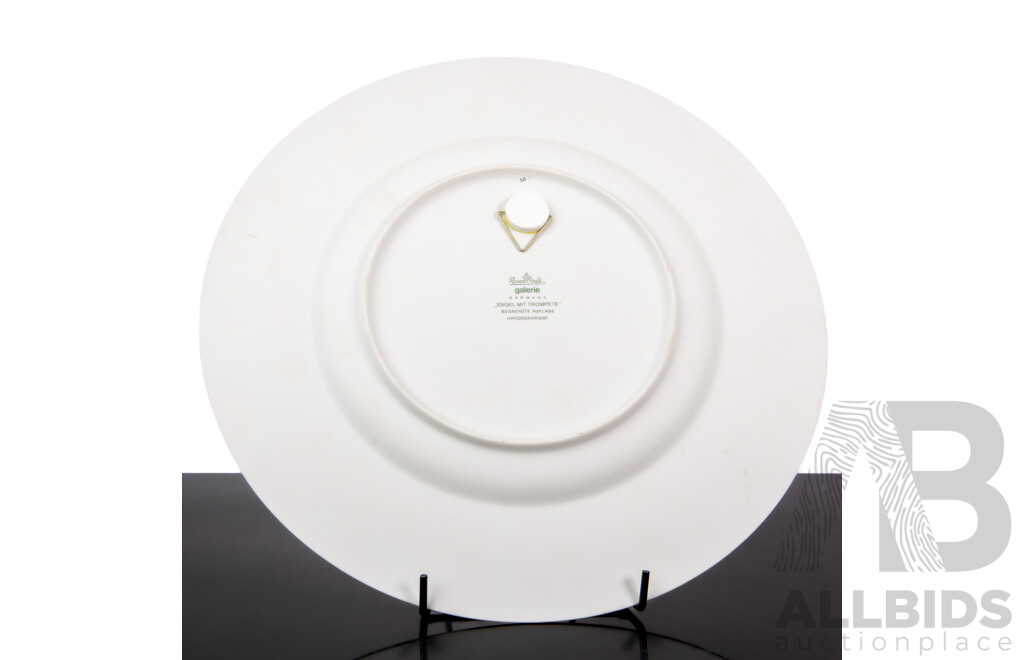 Limited Edition Bjorn Wiinblad Rosenthal Weihnachtsteller 1976 Cabinet Plate of Angel with Trumpet