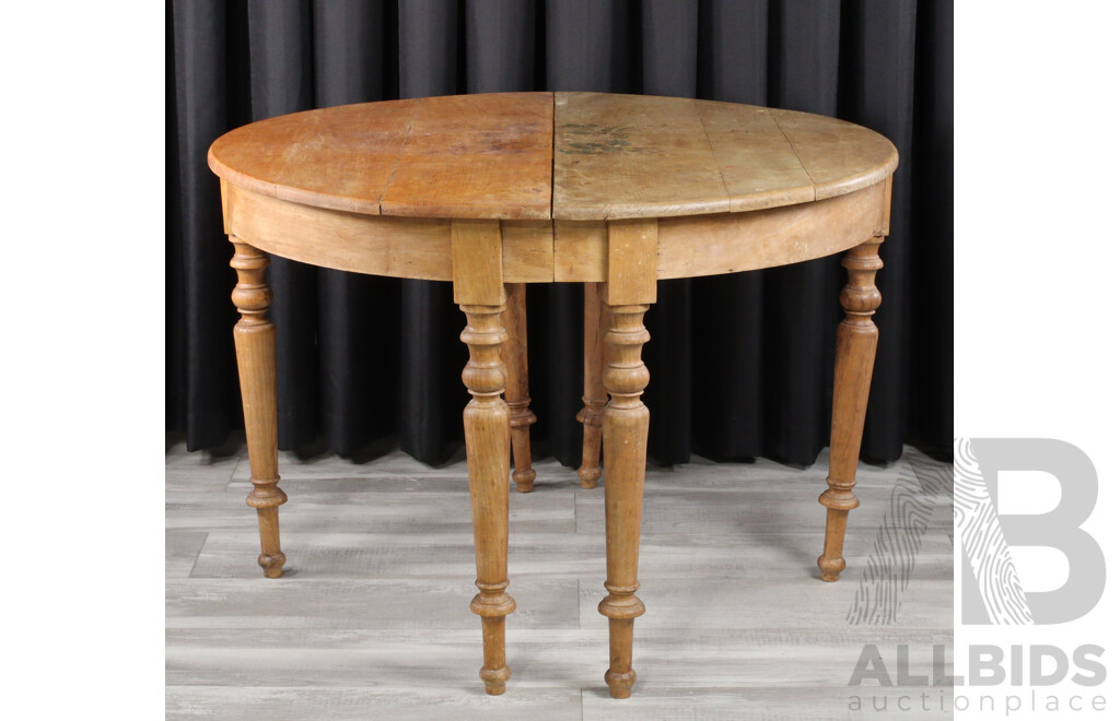 Round Danish Pine Dining Table