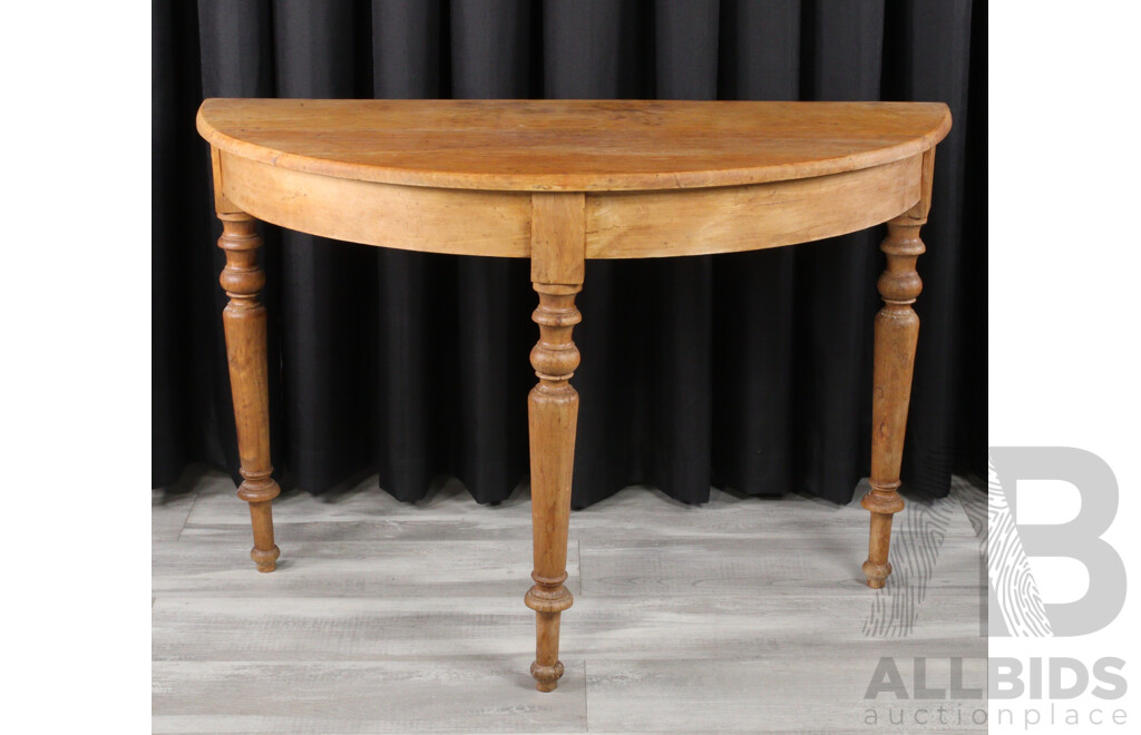 Round Danish Pine Dining Table