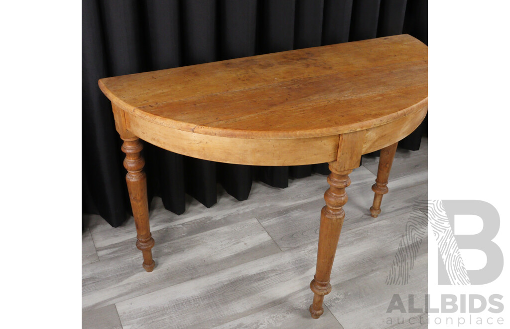 Round Danish Pine Dining Table