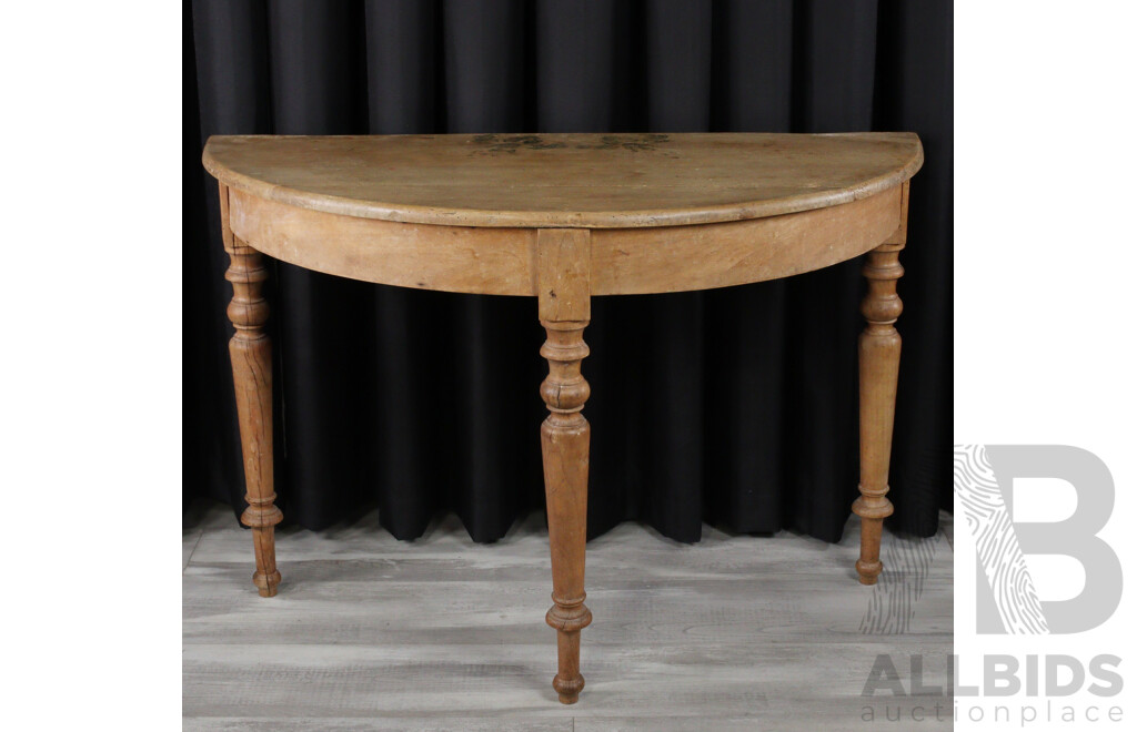 Round Danish Pine Dining Table