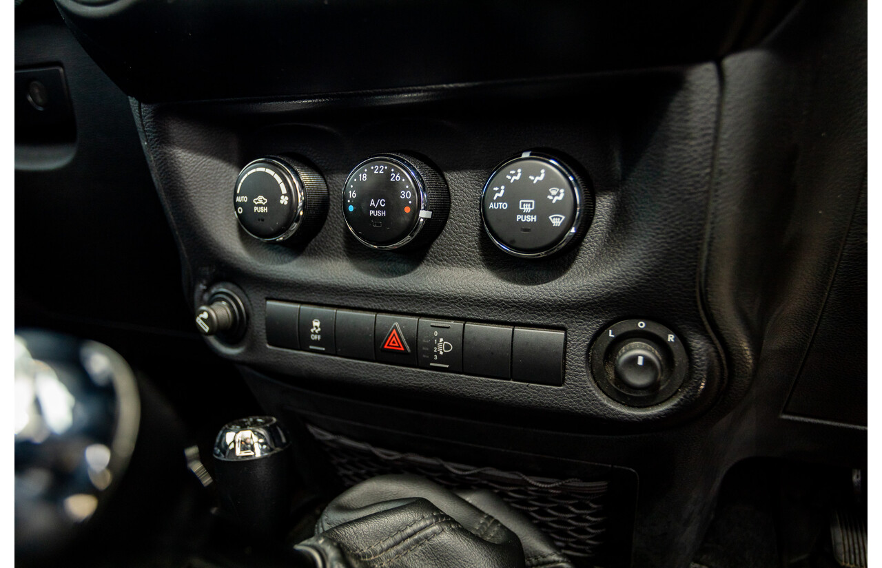 5/2013 Jeep Wrangler Unlimited Sport (4x4) JK MY13 4d Hardtop/Softtop Black 3.6L