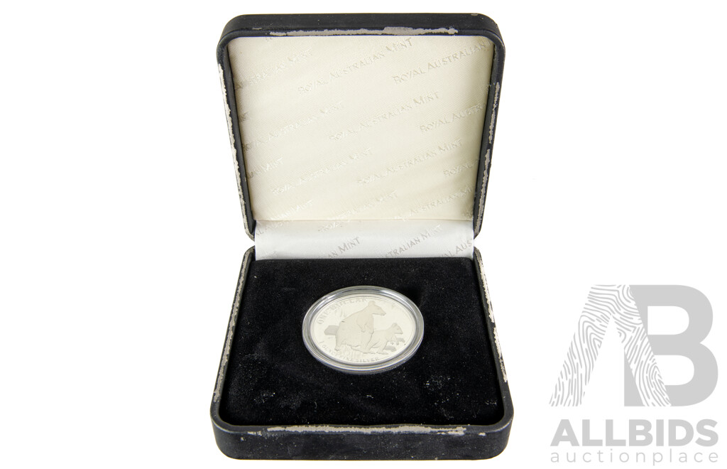 Australian 2011 Silver One Dollar Kangaroo Series, Rock Wallaby .999