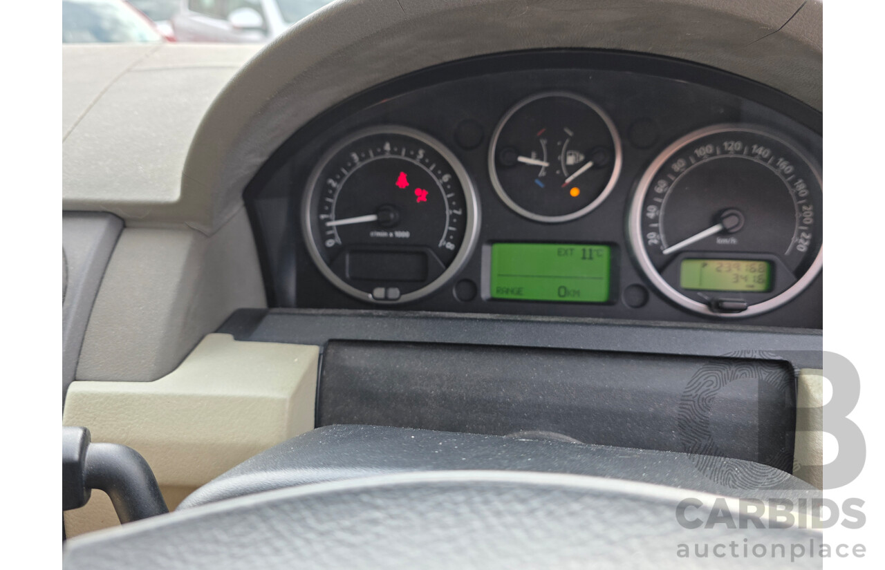 8/2005 Land Rover Discovery 3 SE  4d Wagon Blue 4.0L - 7 Seats