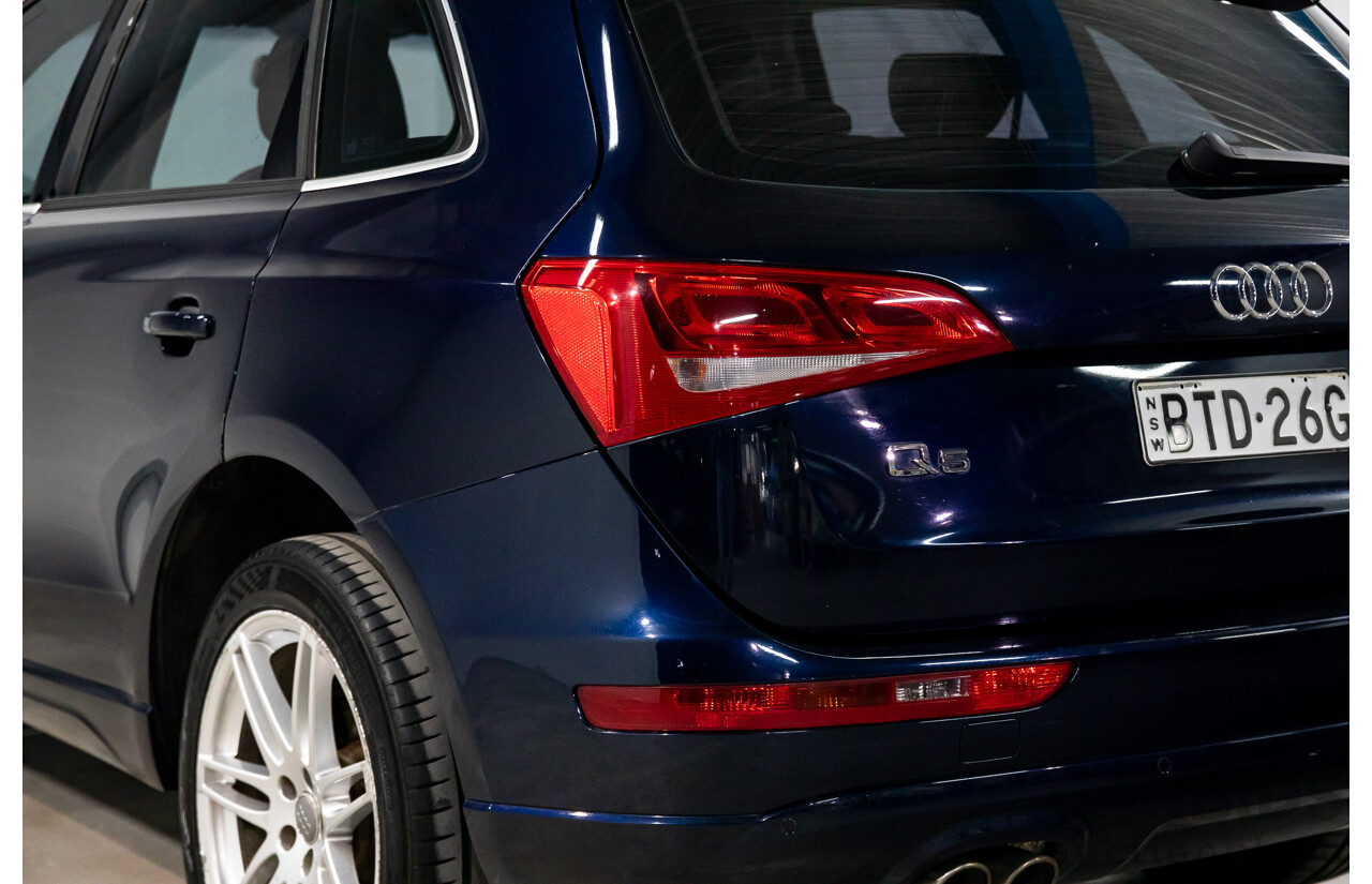 10/2010 Audi Q5 2.0 TDI Quattro 8R MY10 4d Wagon Deep Sea Blue Pearl Turbo Diesel 2.0L