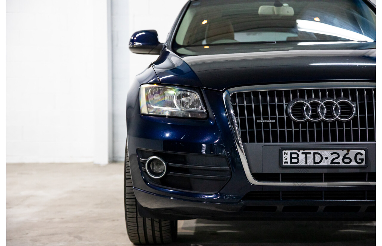 10/2010 Audi Q5 2.0 TDI Quattro 8R MY10 4d Wagon Deep Sea Blue Pearl Turbo Diesel 2.0L