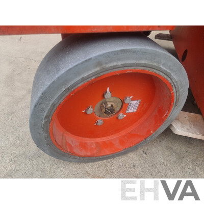 04/2007, Snorkel S2646 Electric Scissor Lift
