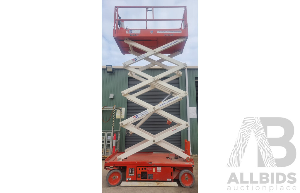 04/2007, Snorkel S2646 Electric Scissor Lift