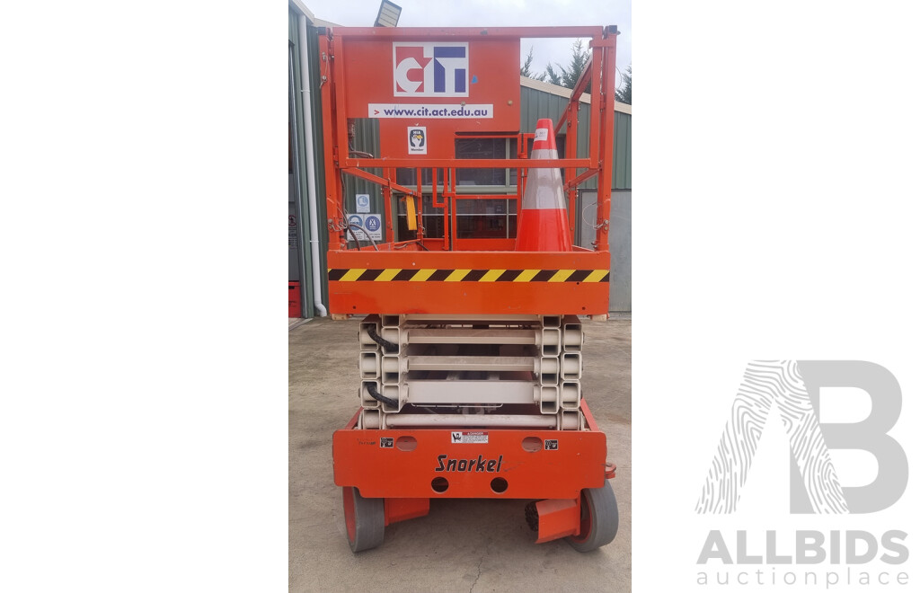 04/2007, Snorkel S2646 Electric Scissor Lift