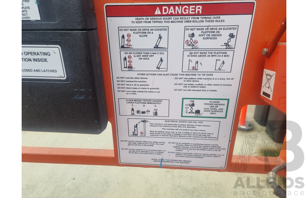 04/2007, Snorkel S2646 Electric Scissor Lift