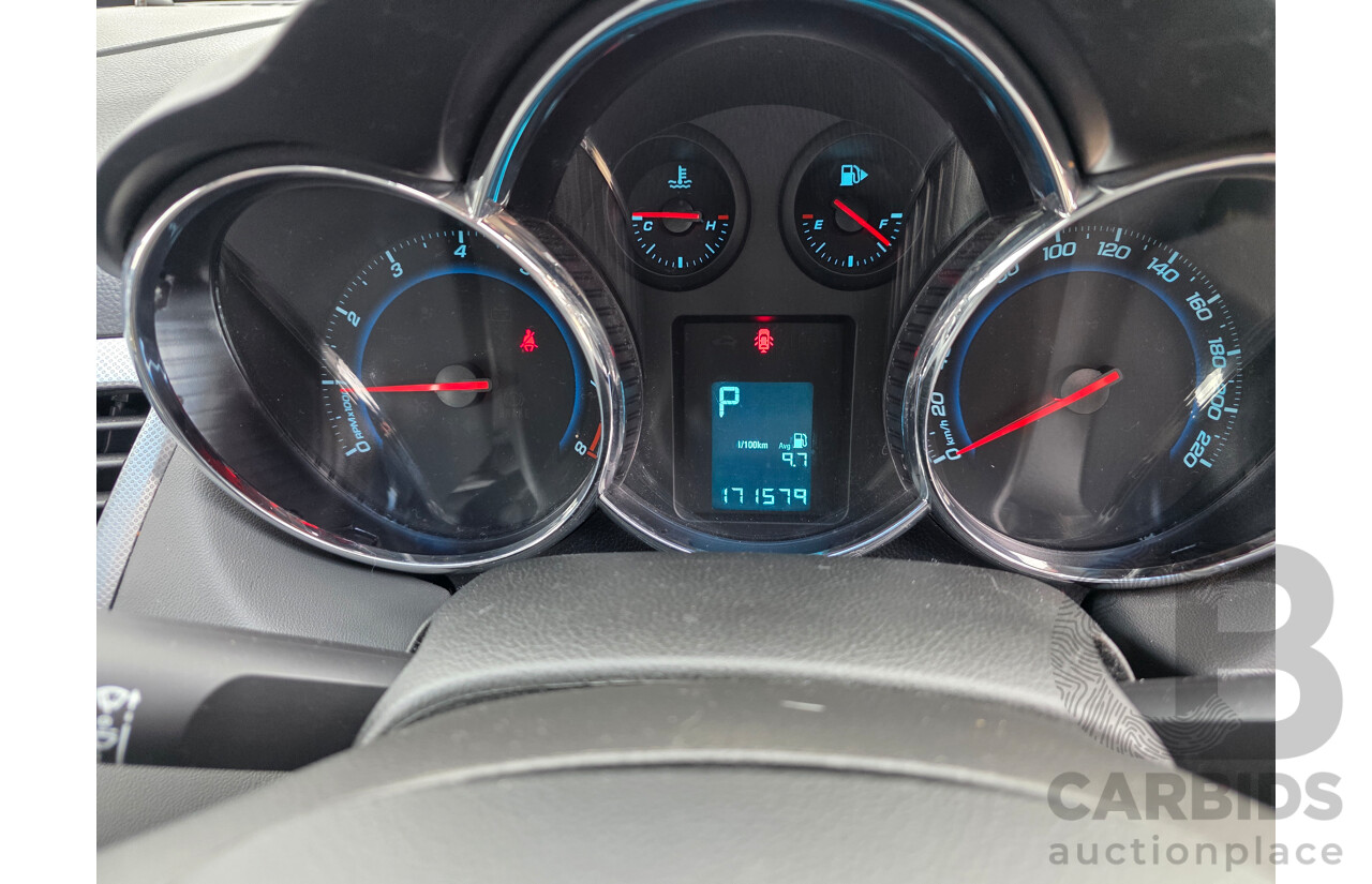 10/2010 Holden Cruze CDX JG 4d Sedan White 1.8L