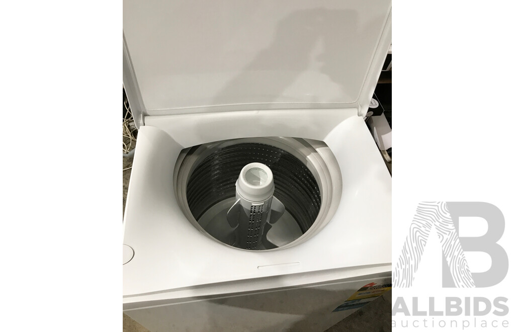 Fisher & Paykel 5.5kg Top Loader Washing Machine