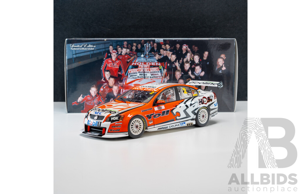 Classic Carlectables Holden VE Commodore V8 Supercar 2009 Bathurst Winner #2 Garth Tander/Will Davison Holden Racing Team 1:18 Scale Model Car - COA Included