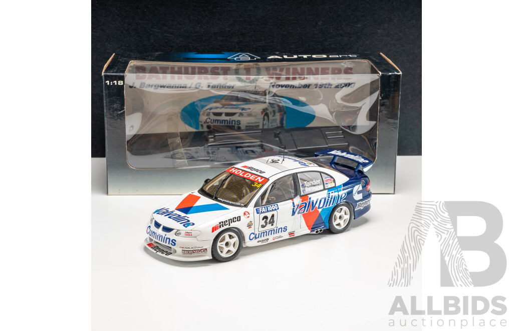 AutoArt Holden VT Commodore V8 Supercar 2000 Bathurst Winner #34 Jason Bargwanna/Garth Tander Valvoline Cummins 1:18 Scale Model Car - COA Included