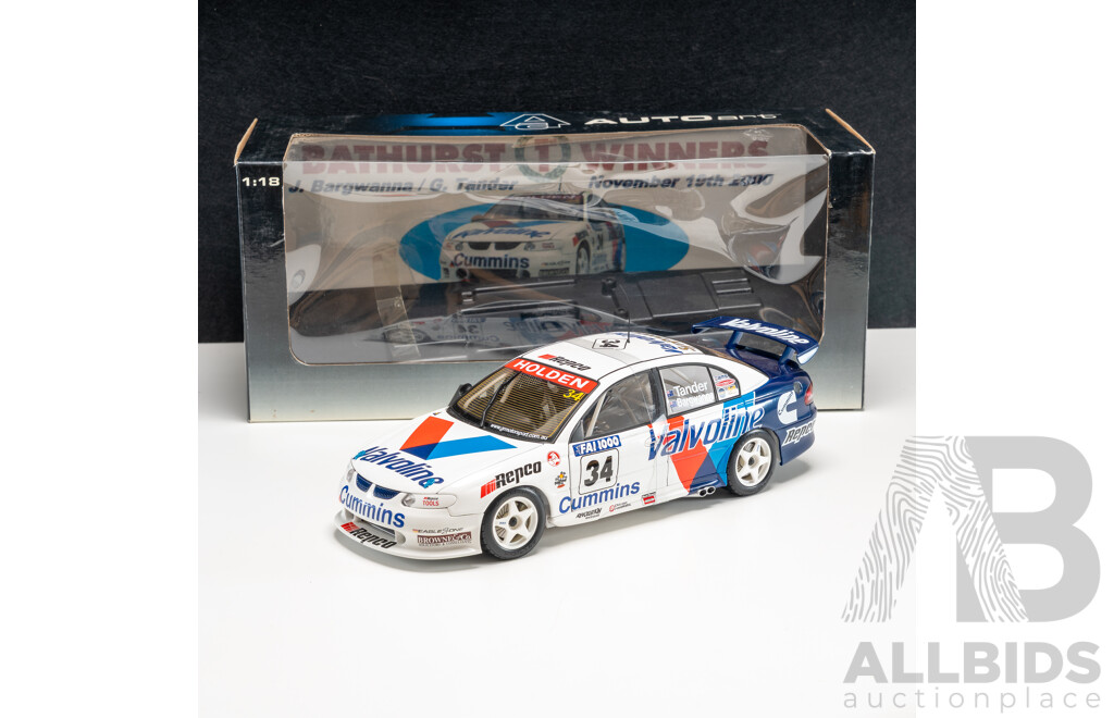 AutoArt Holden VT Commodore V8 Supercar 2000 Bathurst Winner #34 Jason Bargwanna/Garth Tander Valvoline Cummins 1:18 Scale Model Car - COA Included