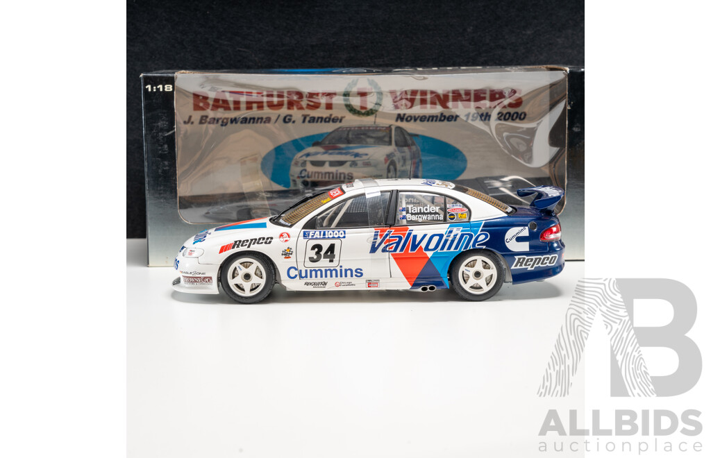 AutoArt Holden VT Commodore V8 Supercar 2000 Bathurst Winner #34 Jason Bargwanna/Garth Tander Valvoline Cummins 1:18 Scale Model Car - COA Included