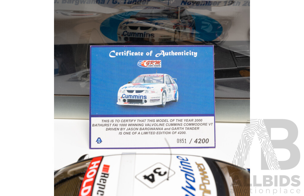 AutoArt Holden VT Commodore V8 Supercar 2000 Bathurst Winner #34 Jason Bargwanna/Garth Tander Valvoline Cummins 1:18 Scale Model Car - COA Included