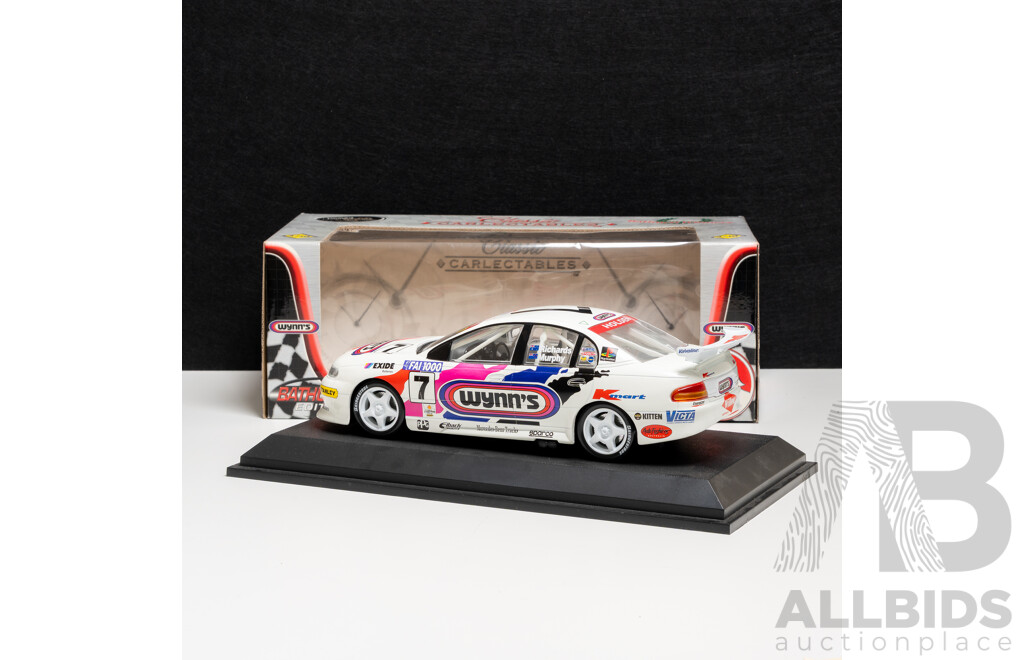 Classic Carlectables Holden VT Commodore V8 Supercar 1999 Bathurst Winner #7 Greg Murphy/Steven Richards Wynn's Racing 1:18 Scale Model Car