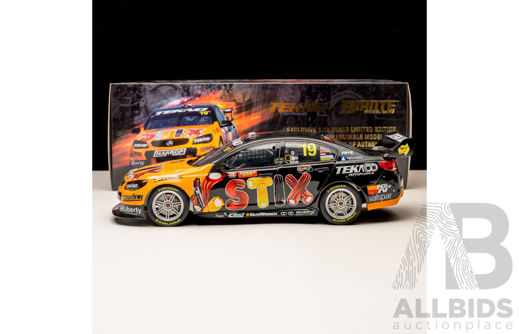 Biante Holden VF Commodore Supercar 2016 Bathurst 1000 Winners #19 Will Davidson/Jonathon Webb 1:18 Scale Model Car - COA Included