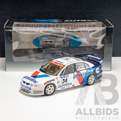 AutoArt Holden VT Commodore V8 Supercar 2000 Bathurst Winner #34 Jason Bargwanna/Garth Tander Valvoline Cummins 1:18 Scale Model Car - COA Included
