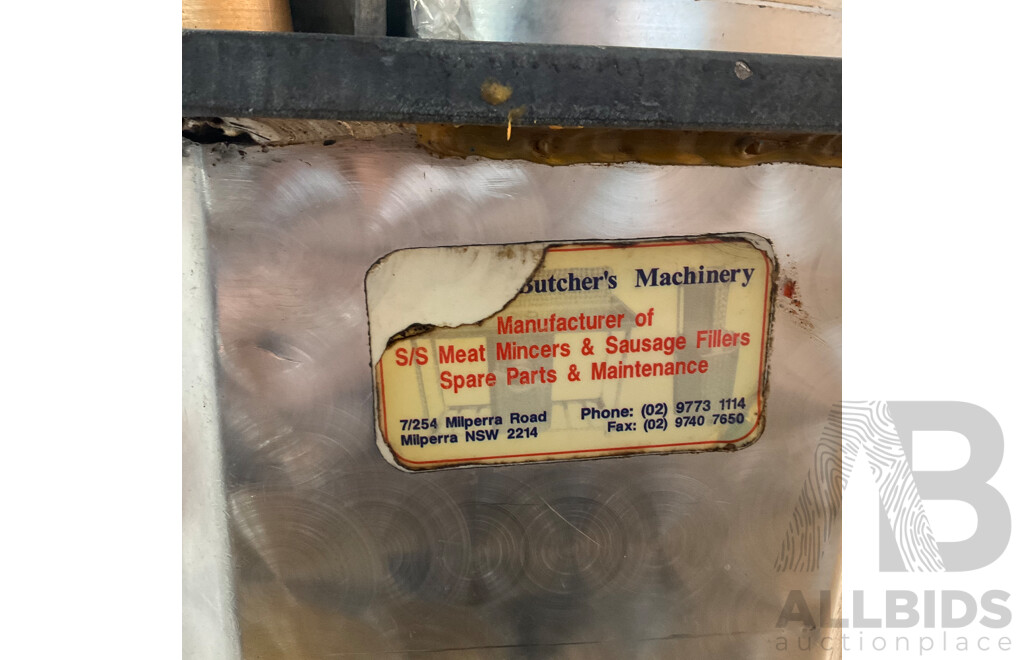 Butcher's Machinery Meat Mincers & Sausage Fillers