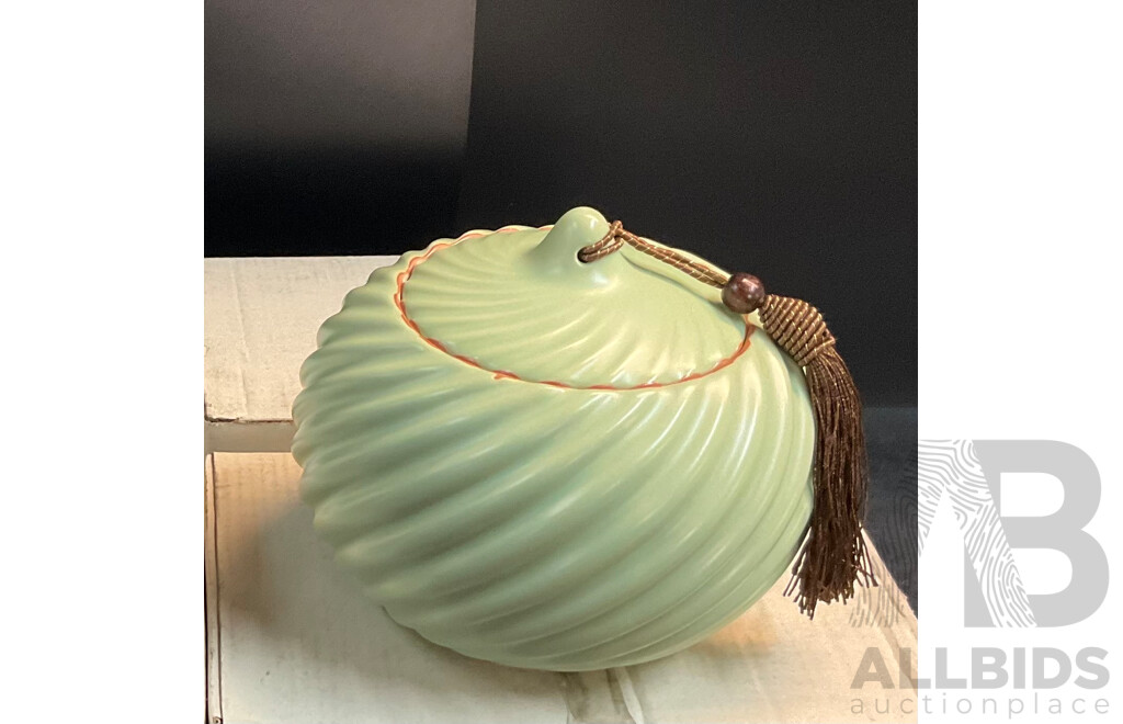 Y! Handmade Ceramic Tea Caddy Canister X3 & LUZERNE Multi-Purpose Serving Plates for Display, Sushi or Food Serving X14 -  Lot of 17