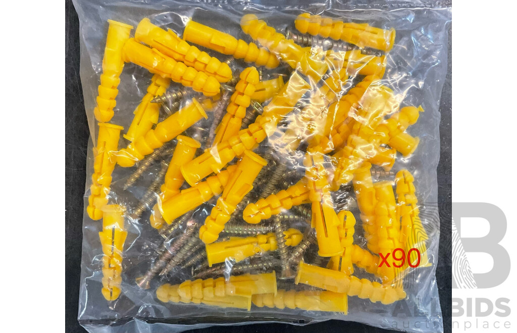 Multi Purpose 8g X 35mm Screws & Plugs Pack - Lot of 90