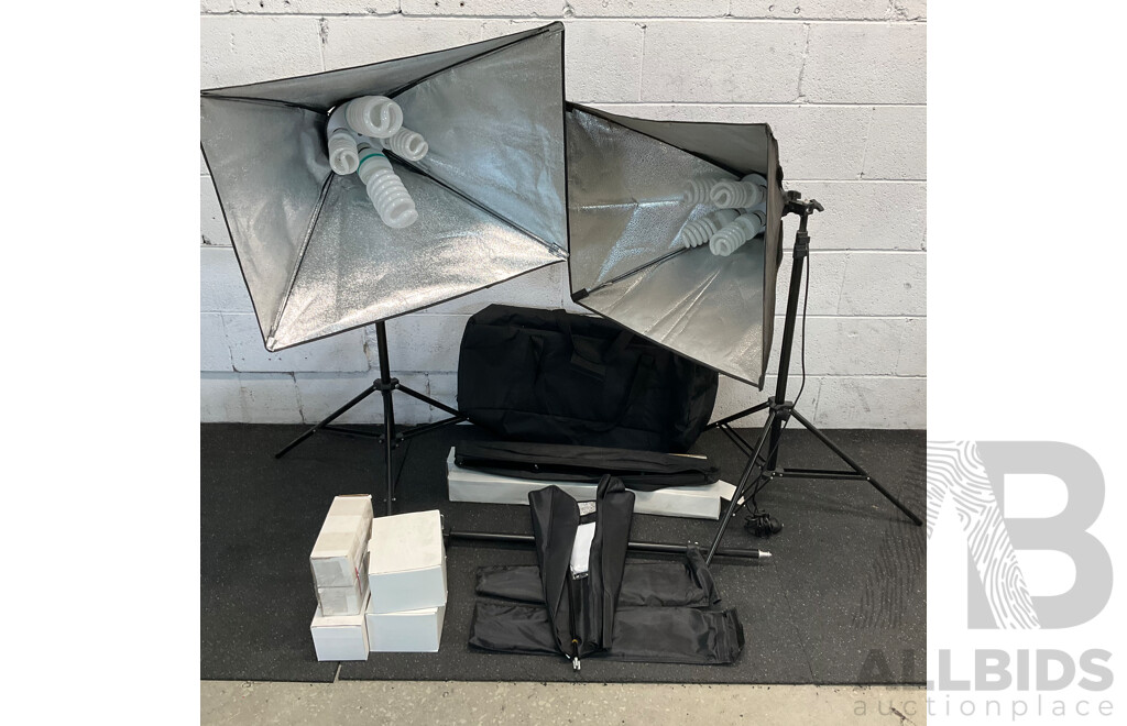 Photography Studio Softbox Lighting Kit X4 with Accessories and Light Bulb