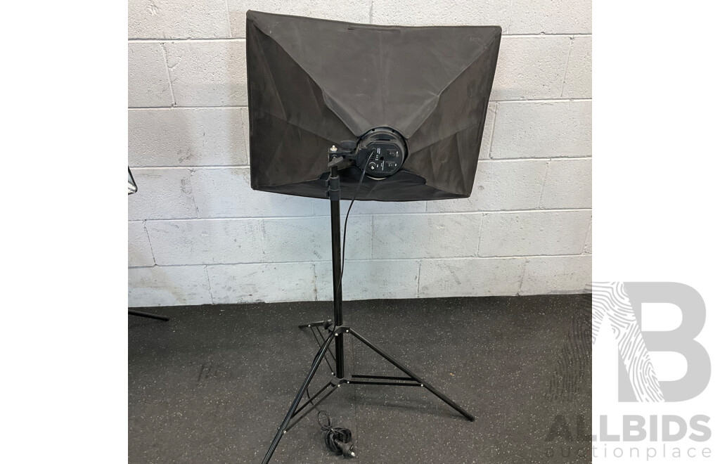 Photography Studio Softbox Lighting Kit X4 with Accessories and Light Bulb