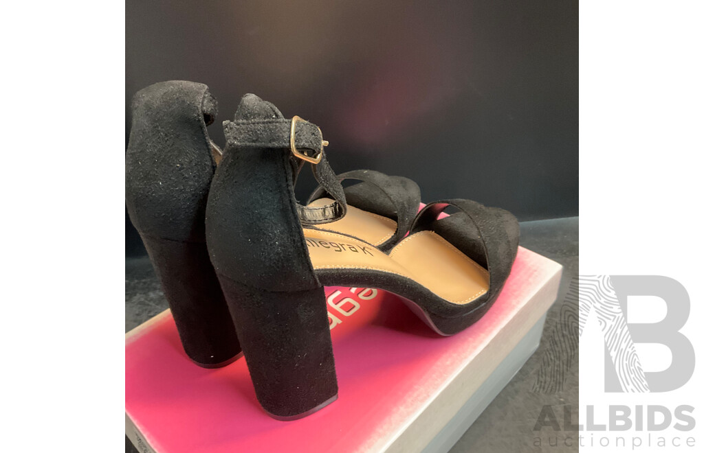 Allegra K Women's High Heels (Size 9)x2  & Women's Belly Dance Costume X6