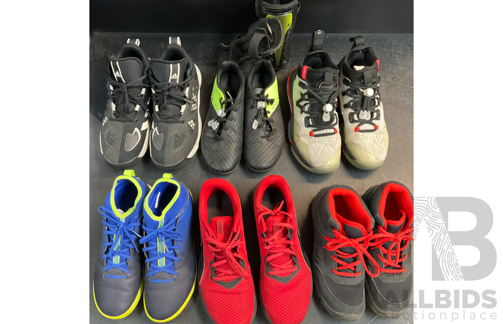 6x Used Kids Shoes & 1 Pair Shin Guard