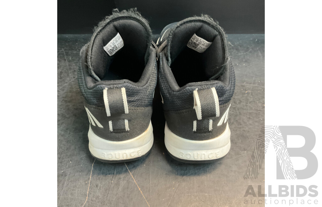 6x Used Kids Shoes & 1 Pair Shin Guard