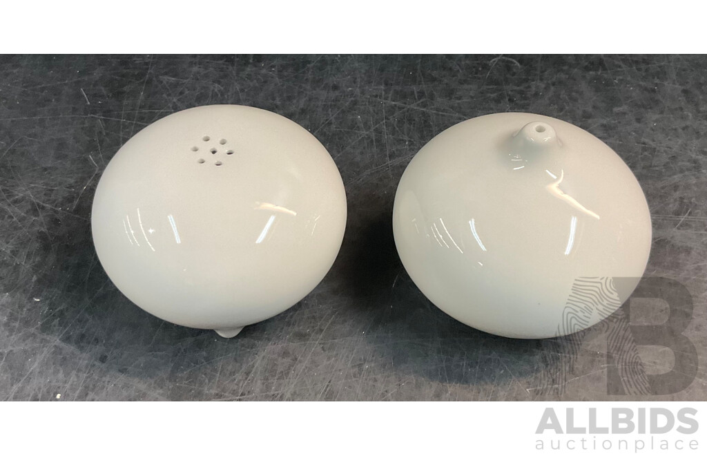 Tripod by LOVERAMICS Kitchenware Collection - Lot of 61