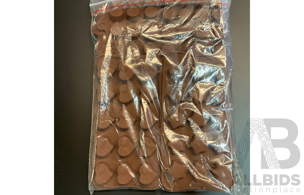 Bulk Lot - Assorted Silicone Molds and Reusable Storage Bags and Other Household Items