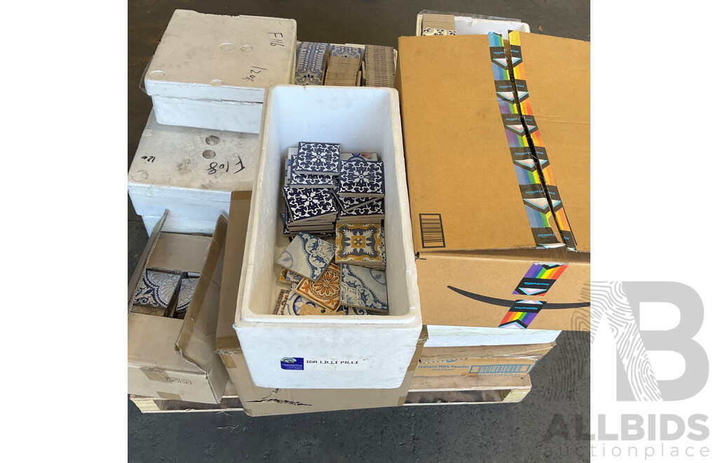 Pallet of Mosaic & Decorative Tiles - Assorted 100x100x8 mm