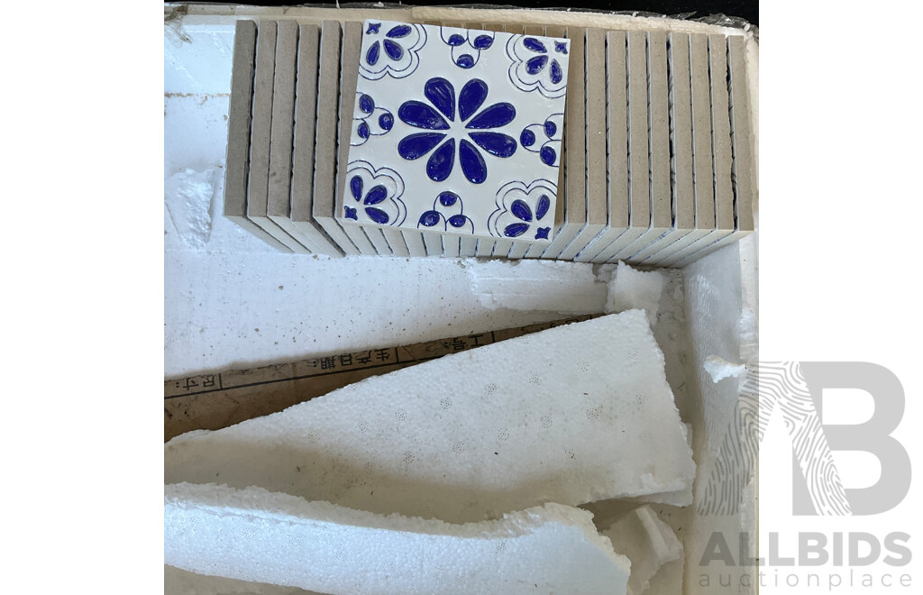Pallet of Mosaic & Decorative Tiles - Assorted 100x100x8 mm
