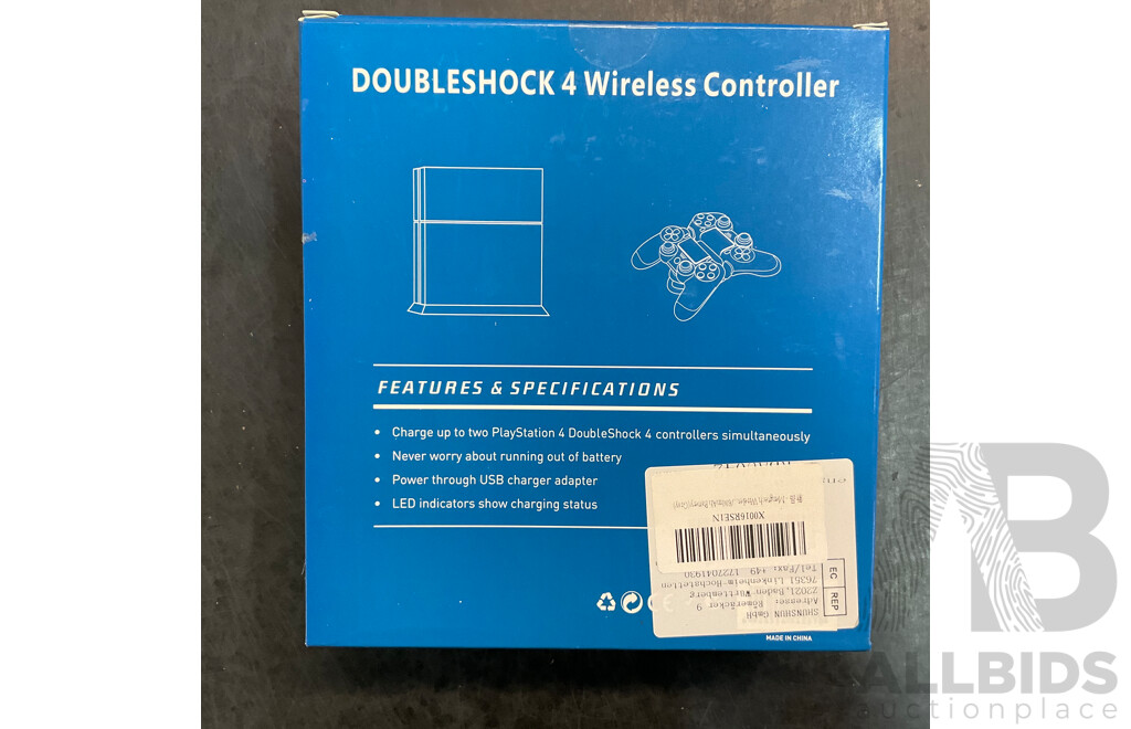 BULK Lot - Doubleshock 4 Wireless Controller for PS4 & Nintendo 3DS Pokemon 23in1 & Super Combo 208in1 Game & Gaming Mouse Pad 31.5x11.8 Inch