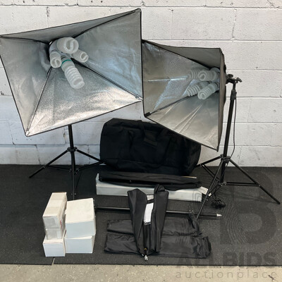 Photography Studio Softbox Lighting Kit X4 with Accessories and Light Bulb Photography Studio Softbox Lighting Kit X4 with Accessories and Light Bulb