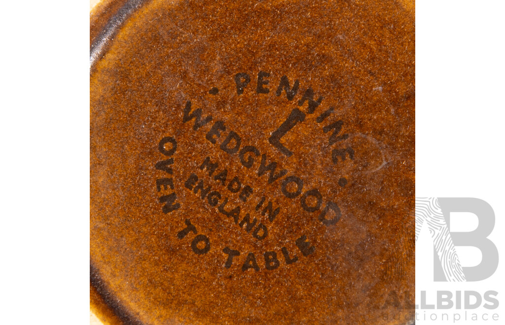 Collection Mid Century Crockery Comprising Four Midwinter Mugs, Seven Wedgwood Stirling Tea Cups, Four Wedgwood Pennine Mugs