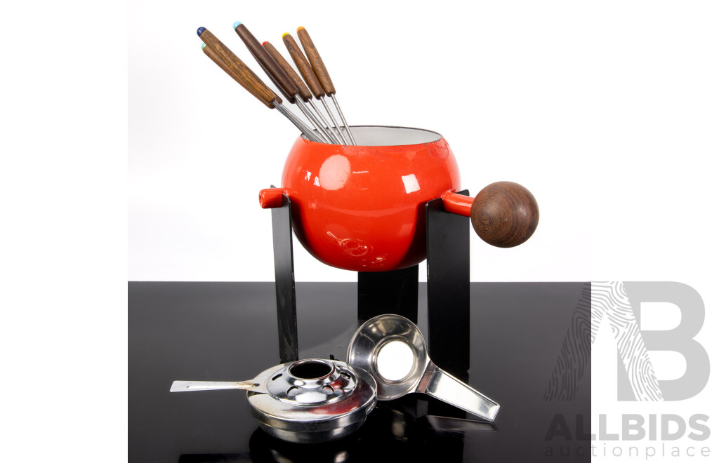 Mid Century French Auberge Fondue Pot with Set Eight Tea Fondue Forks
