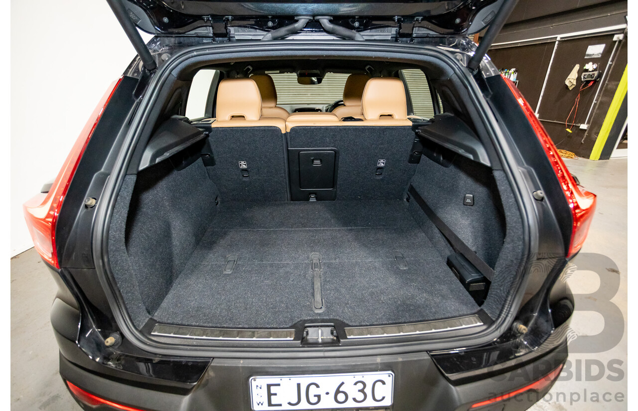 09/2018 Volvo XC40 T4 INSCRIPTION (AWD) 536 MY19 4D Wagon Onyx Black Turbo 2.0L